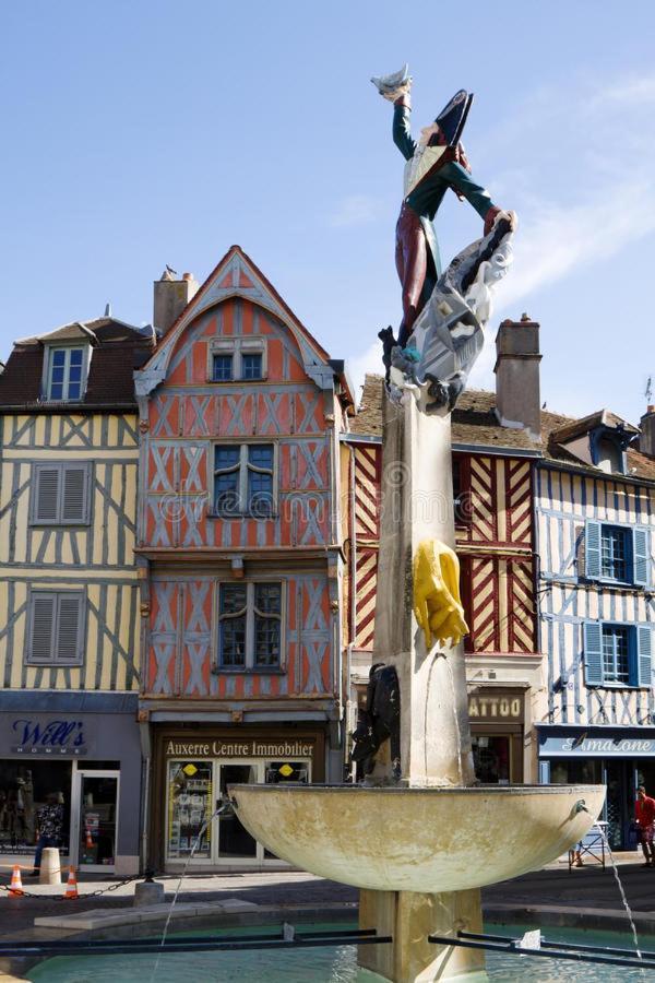 Meublé de tourisme La Maison d'Orgy Chevannes  Extérieur photo