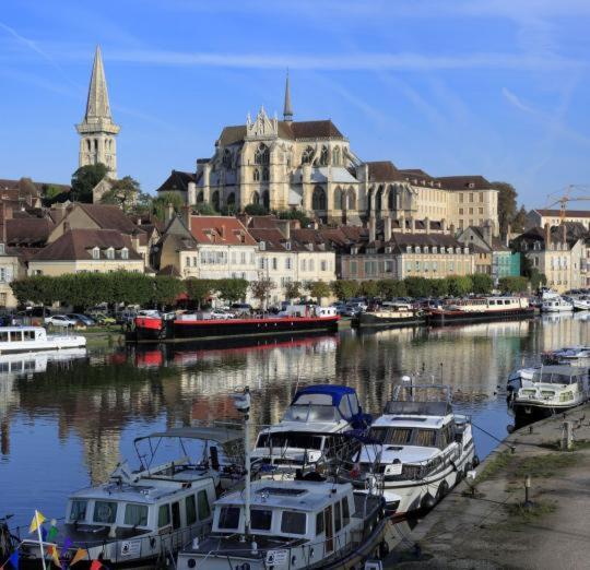 Meublé de tourisme La Maison d'Orgy Chevannes  Extérieur photo